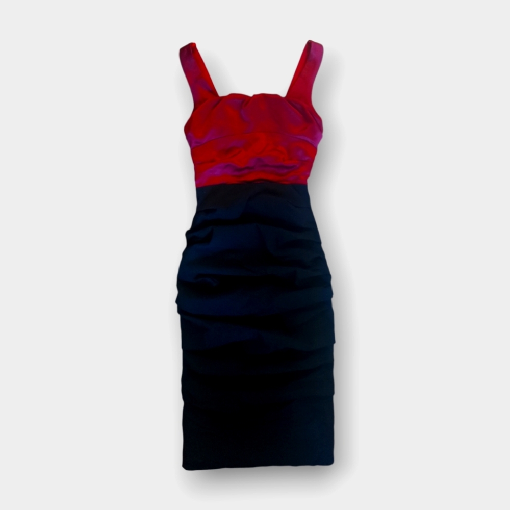 #34 - Le Château Black&Reddress